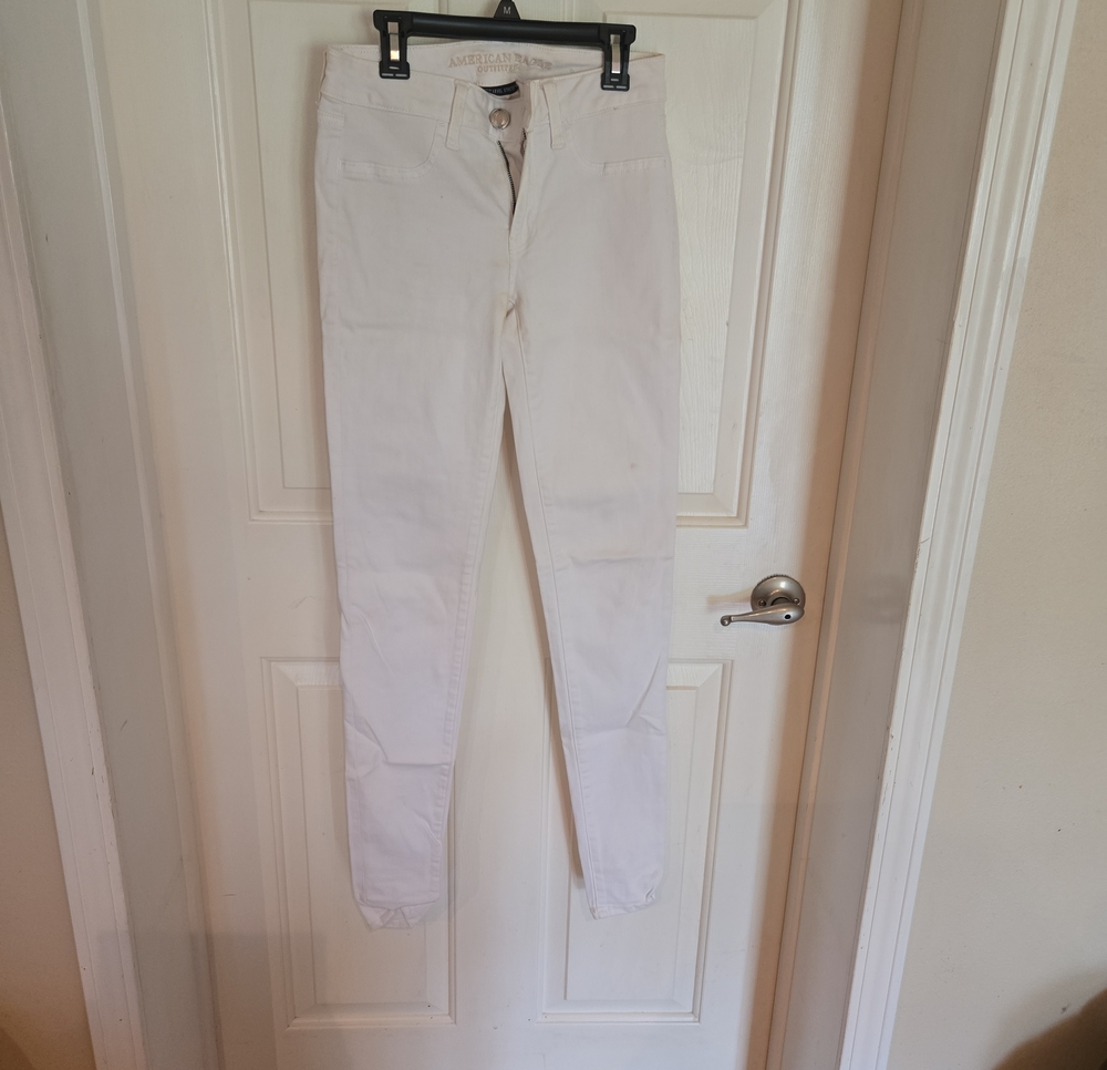 American Eagle Outfitters White Skinny Jeans